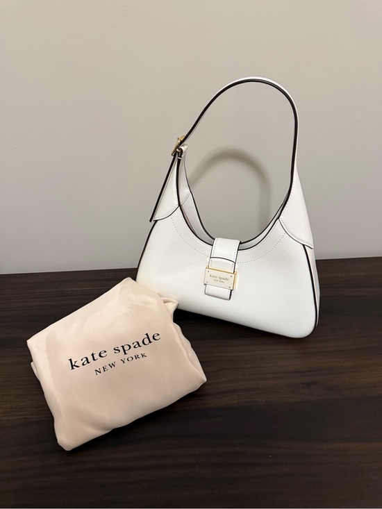 kate spade Handbags - kate spade White Leather Shoulder Bag with Gold Hardware